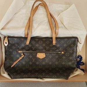 Louis Vuitton purse "Iena MM"